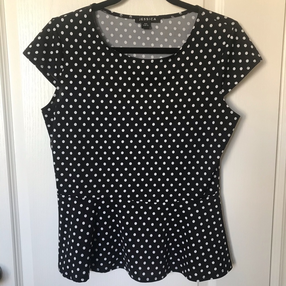 🌸 Jessica Dressy Top. Black with White Polka Dots
